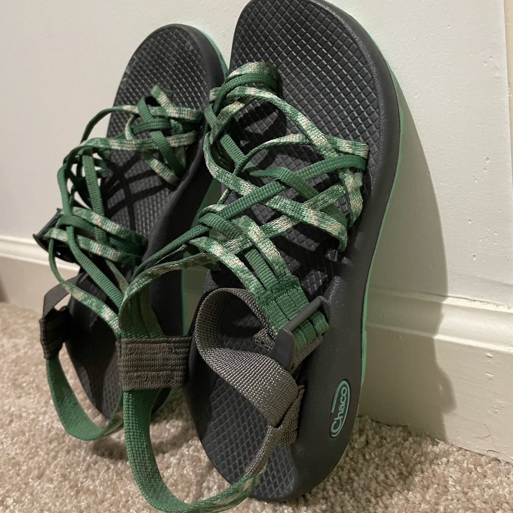 EUC Chaco Size 7